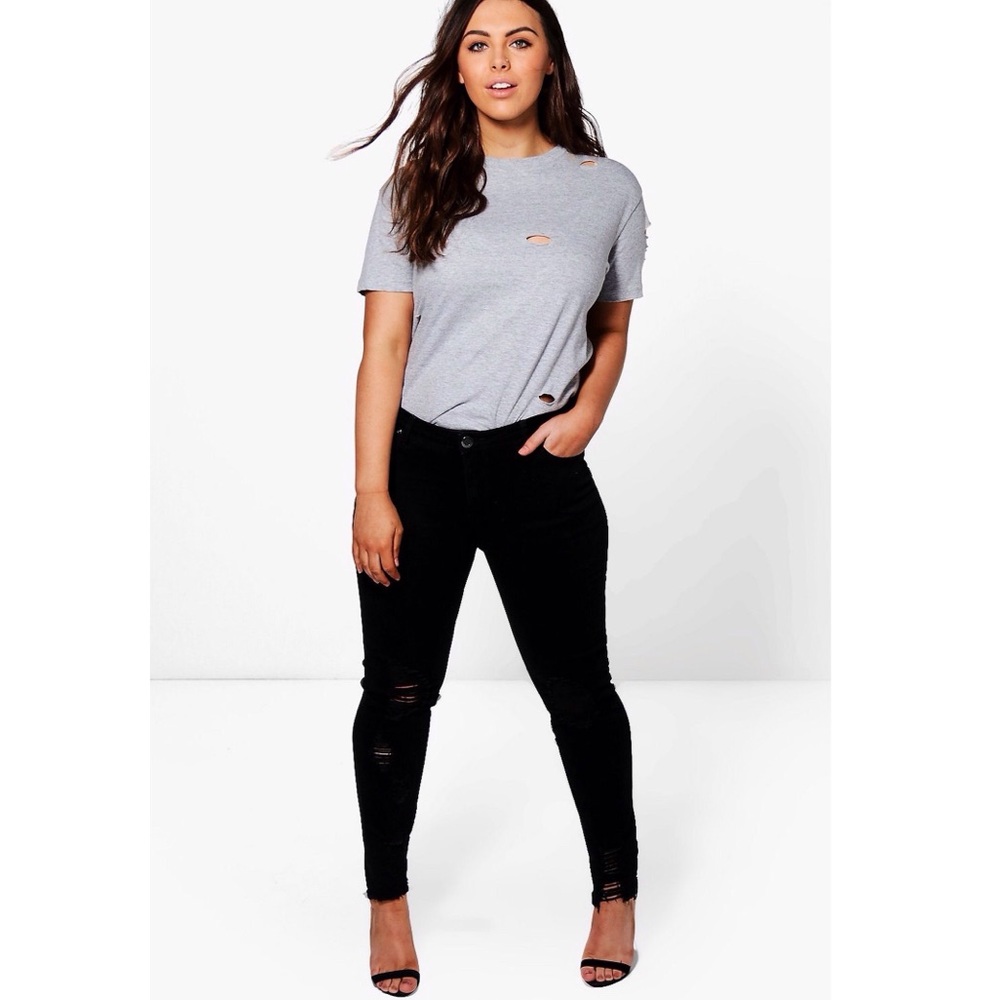🆕 | 🖤 Boohoo Ripped Black Jeans